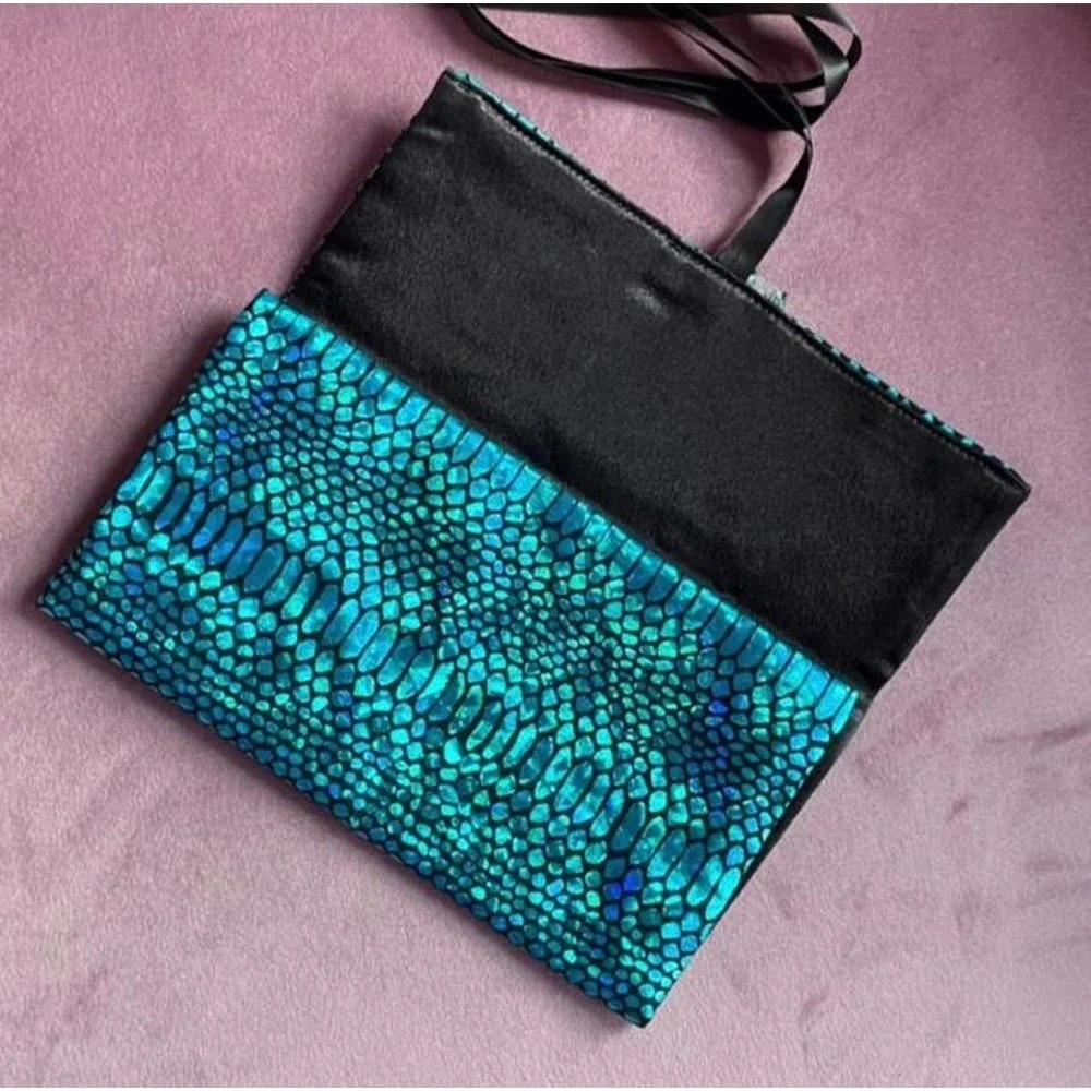 Handmade Blue Black Snakeskin Beaded Sequin Floral Clutch Tarot